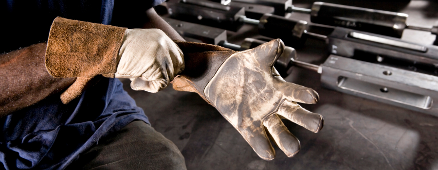 Como garantir a segurança das mãos nas indústrias?