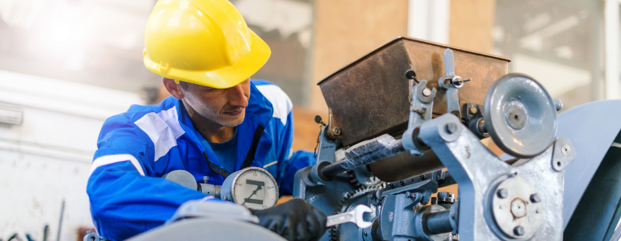 Conheça os tipos de manutenção industrial e ferramentas para uma gestão eficiente